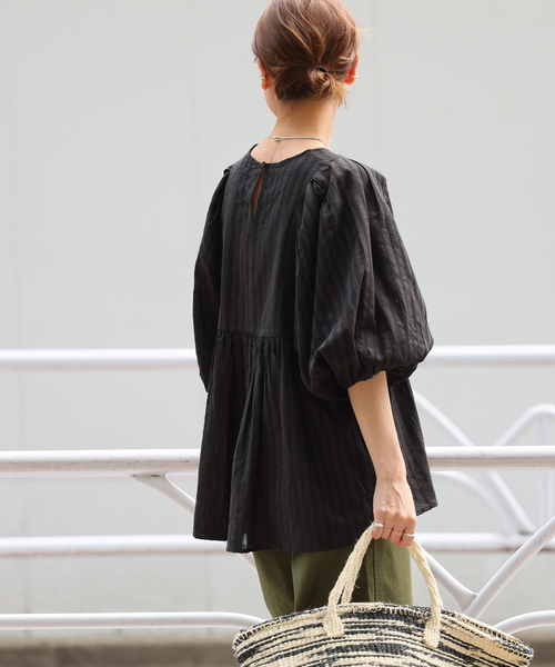 JOURNAL STANDARD relume(ジャーナルスタンダード レリューム)の「《追加》ドビーパフスリーブブラウス(シャツ/ブラウス・レディース・ブラック/ホワイト・FREE)」の9枚目の写真