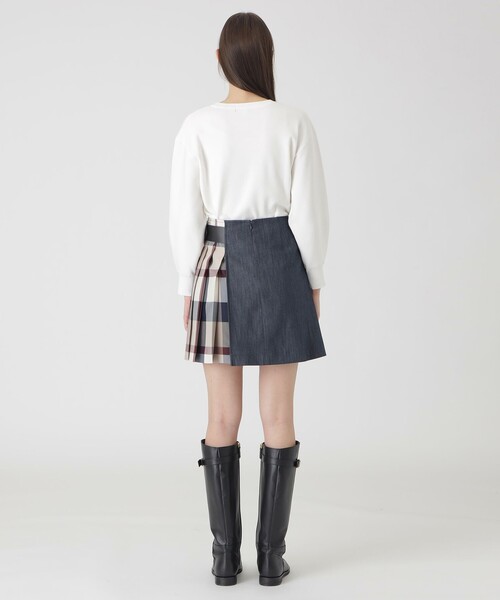 BLUE LABEL CRESTBRIDGE(ブルーレーベルクレストブリッジ)の「スラブシャンブレーデニムミニスカート(スカート・レディース・ダークネイビー/ベージュ/ブルー系その他4・38/36)」の13枚目の写真