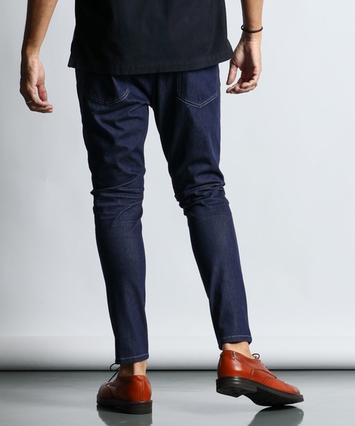The DUFFER of ST.GEORGE（ザダファーオブセントジョージ）の「『WONDER SHAPE』5PKT：360°全方向高伸縮 『ワンダーシェイプ』スキニーデニムパンツ（デニムパンツ・メンズ・ダークインディゴブルー/インディゴブルー・X-LARGE/LARGE/MEDIUM/SMALL）」の8枚目の写真