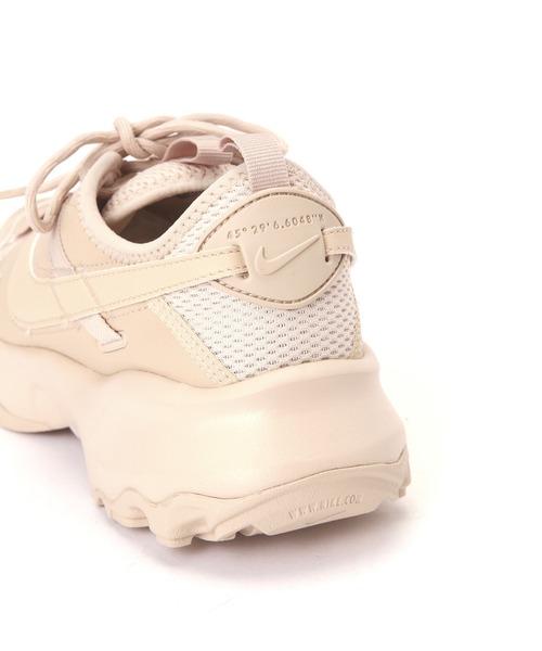 本日限りのお値引き価格‼︎ NIKE TC7900ベージュ スニーカー 24cm セール】(NIKE)ナイキ TC7900（スニーカー）｜NIKE（ナイキ）の