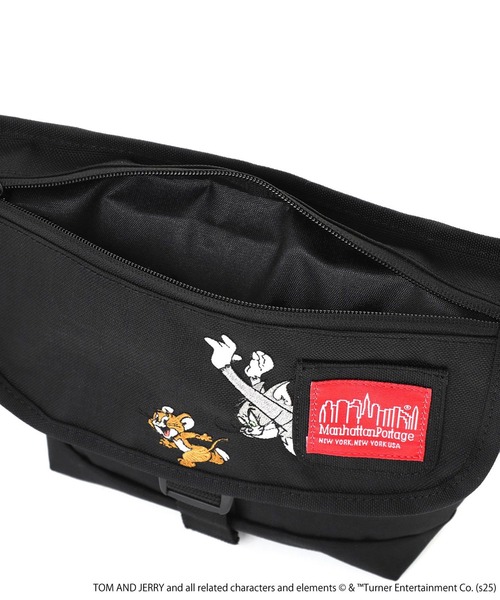 Manhattan Portage（マンハッタンポーテージ）の「Manhattan Portage/マンハッタンポーテージ ショルダーバッグ Nylon Messenger Bag Flap Zipper Pocket TOM＆JERRY 85TH MP1603FZPTJ（ショルダーバッグ・メンズ・ブラック×レッド・FREE）」の12枚目の写真