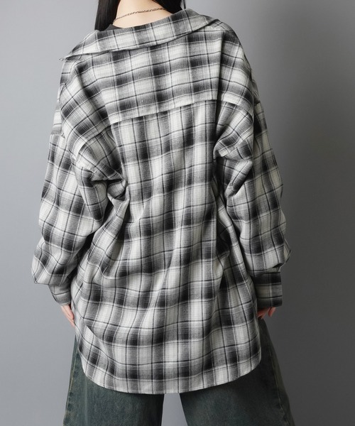 SPINNS（スピンズ）の「オーバーサイズビッグチェックシャツ（シャツ/ブラウス・レディース・ブラック/ブラウン/ネイビー・ONESIZE）」の8枚目の写真