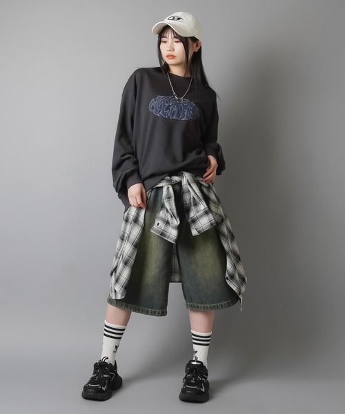 SPINNS（スピンズ）の「オーバーサイズビッグチェックシャツ（シャツ/ブラウス・レディース・ブラック/ブラウン/ネイビー・ONESIZE）」の20枚目の写真