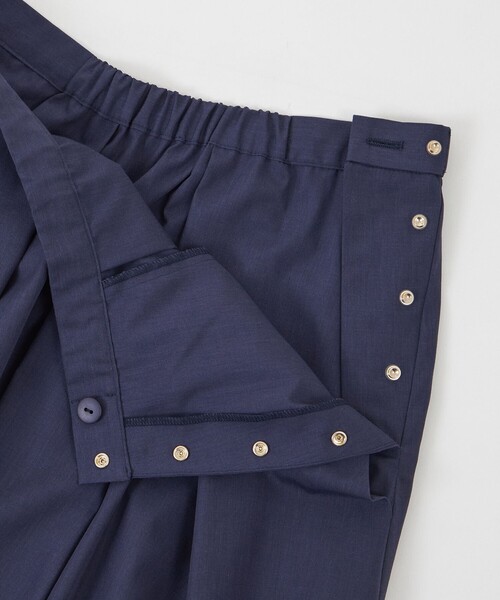 amaca（アマカ）の「シャンブレー　タックフレアスカート（スカート・レディース・ベージュ/ネイビー/グリーン・38/40）」の12枚目の写真