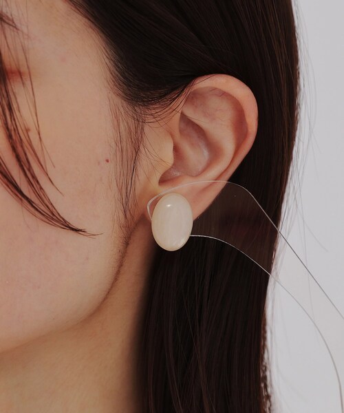 OPAQUE.CLIP（オペークドットクリップ）の「サークルマーブルピアス（ピアス（両耳用）・レディース・グレー/アイボリー/ベージュ・00）」の7枚目の写真