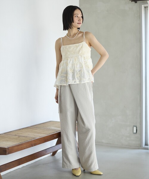 Firsthand(ファーストハンド)の「Firsthand/ファーストハンド コード刺繍チュールキャミソールトップス(キャミソール・レディース・オフホワイト/ブラック・FREE)」の9枚目の写真