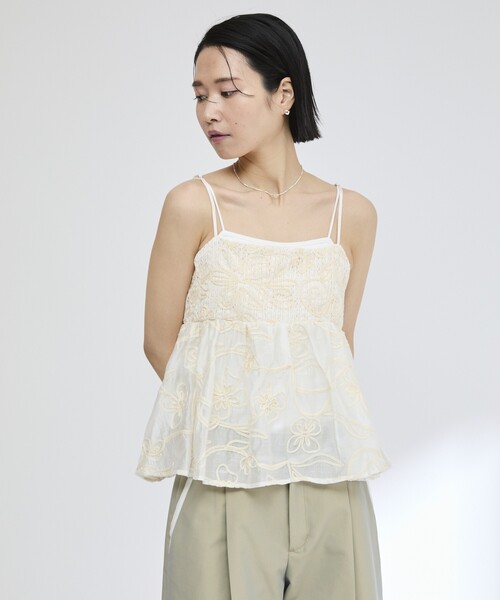 Firsthand(ファーストハンド)の「Firsthand/ファーストハンド コード刺繍チュールキャミソールトップス(キャミソール・レディース・オフホワイト/ブラック・FREE)」の19枚目の写真