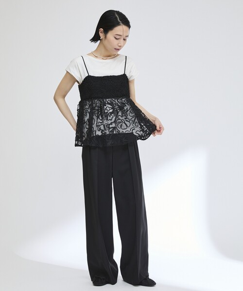 Firsthand(ファーストハンド)の「Firsthand/ファーストハンド コード刺繍チュールキャミソールトップス(キャミソール・レディース・オフホワイト/ブラック・FREE)」の3枚目の写真