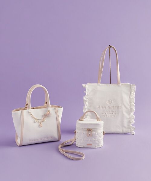 Maison de FLEUR(メゾンドフルール)の「EC限定デニムキューブショルダーバッグ(ショルダーバッグ・レディース・ホワイト・FREE)」の4枚目の写真