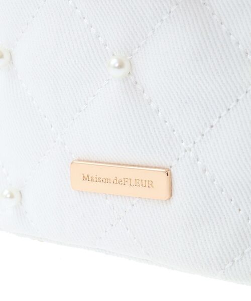Maison de FLEUR(メゾンドフルール)の「EC限定デニムキューブショルダーバッグ(ショルダーバッグ・レディース・ホワイト・FREE)」の12枚目の写真
