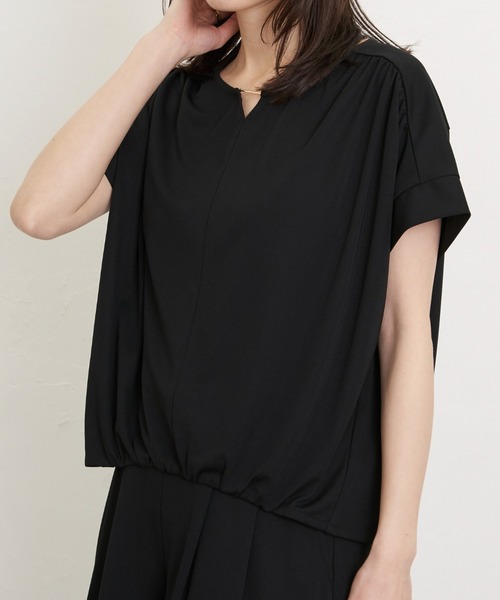 ikka（イッカ）の「【接触冷感／セットアップ対応】GOKU楽冷感さらっとプルオーバー（Tシャツ/カットソー・レディース・オフホワイト/ブラック/ネイビー/ベージュ・M/L/S）」の3枚目の写真