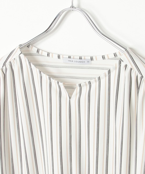 ikka（イッカ）の「【接触冷感／セットアップ対応】GOKU楽冷感さらっとプルオーバー（Tシャツ/カットソー・レディース・オフホワイト/ブラック/ネイビー/ベージュ・M/L/S）」の9枚目の写真