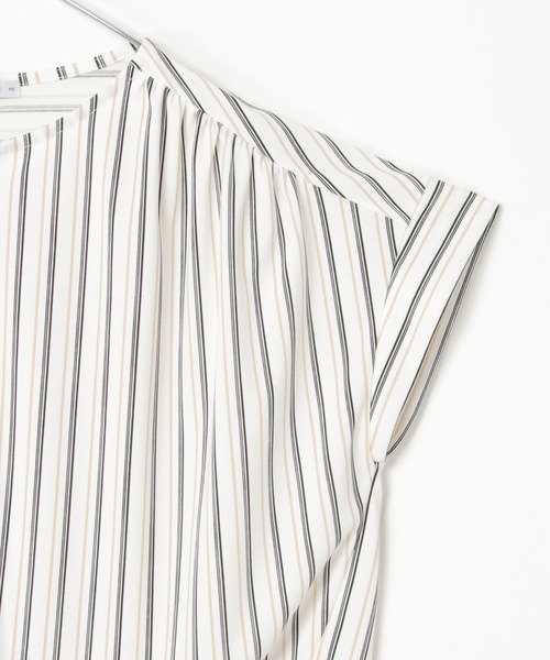 ikka（イッカ）の「【接触冷感／セットアップ対応】GOKU楽冷感さらっとプルオーバー（Tシャツ/カットソー・レディース・オフホワイト/ブラック/ネイビー/ベージュ・M/L/S）」の7枚目の写真