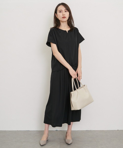 ikka（イッカ）の「【接触冷感／セットアップ対応】GOKU楽冷感さらっとプルオーバー（Tシャツ/カットソー・レディース・オフホワイト/ブラック/ネイビー/ベージュ・M/L/S）」の17枚目の写真