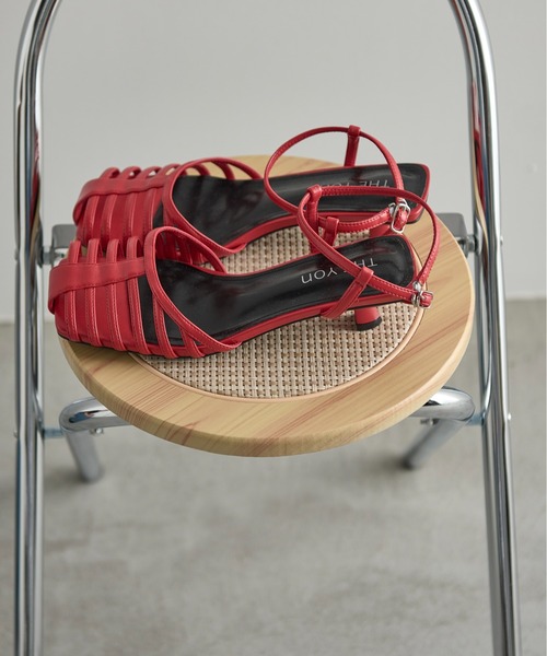 THE YOn（ザヨン）の「グルカミュールサンダル（サンダル・レディース・レッド/アイボリー/ブラック・37/38/39）」の20枚目の写真