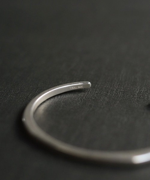 TEN.（テン）の「SILVER925 プレイナーバングル（ブレスレット・レディース・シルバー・SMALL）」の9枚目の写真