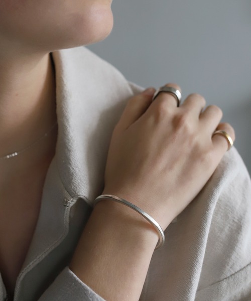 TEN.（テン）の「SILVER925 プレイナーバングル（ブレスレット・レディース・シルバー・SMALL）」の3枚目の写真