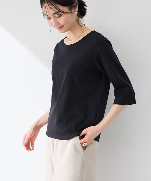 A/C DESIGN BY ALPHA CUBIC（エーシーデザインバイアルファキュービック）の「【接触冷感・UVカット】スムースカットソーTシャツ（Tシャツ/カットソー・レディース・サックスブルー/ブラック/ライトグレー/オフホワイト・M/LL/L）」の6枚目の写真