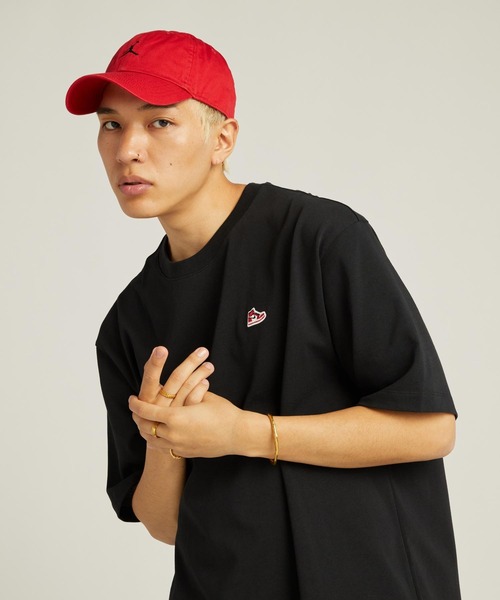 JORDAN BRAND（ジョーダンブランド）の「ジョーダン ブランド メンズ スニーカー パッチ Tシャツ / Jordan Brand Men's Sneaker Patch T-Shirt HJ2326-010 Black（Tシャツ/カットソー・メンズ・ブラック・S/XL/L/M/2XL）」の15枚目の写真