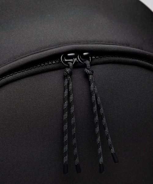 EDITA.（エディータ）の「ネオプレン ヘルメットリュック　通勤 / 通学（バックパック/リュック・レディース・ライトグレー/スミクロ・FREE）」の16枚目の写真