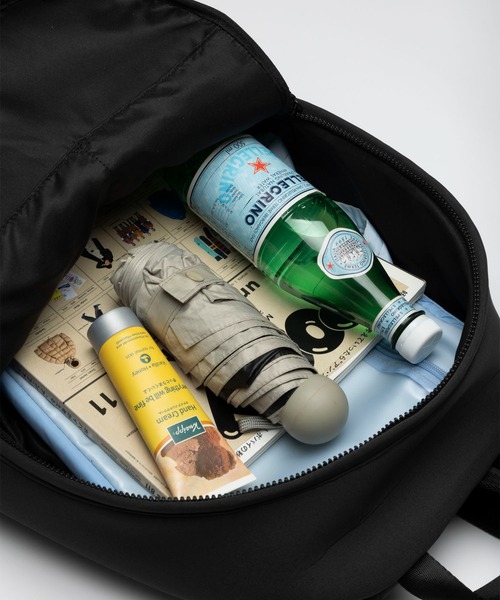 EDITA.（エディータ）の「ネオプレン ヘルメットリュック　通勤 / 通学（バックパック/リュック・レディース・ライトグレー/スミクロ・FREE）」の15枚目の写真