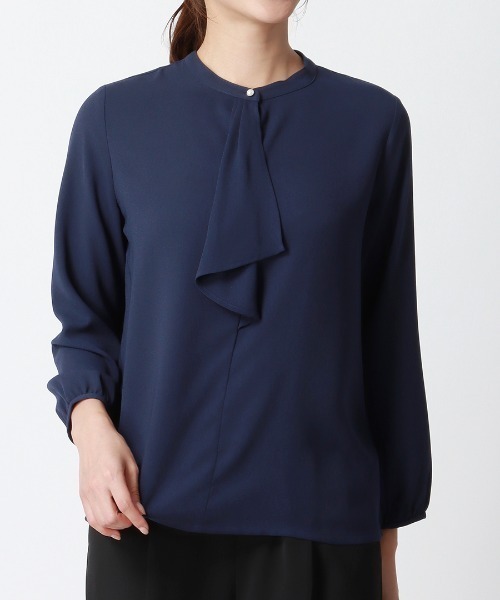 AOYAMA（アオヤマ）の「【6色から選べる！一枚でも透けにくい】長袖ボウタイブラウス/ホワイト/ベージュ/ラベンダー/ネイビー/ブラック/ブラウン｜通勤＆オフィス＆入卒＆セレモニー＆オケージョン｜手洗い可能｜〈オフィスでもお休みの日でも〉（シャツ/ブラウス・レディース・ベージュ/ホワイト/ラベンダー/ネイビー/ブラウン/ブラック・M/L/S/LL）」の6枚目の写真