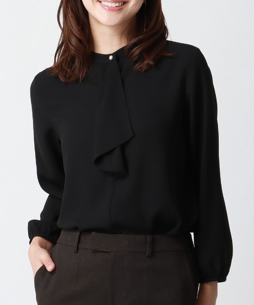 AOYAMA（アオヤマ）の「【6色から選べる！一枚でも透けにくい】長袖ボウタイブラウス/ホワイト/ベージュ/ラベンダー/ネイビー/ブラック/ブラウン｜通勤＆オフィス＆入卒＆セレモニー＆オケージョン｜手洗い可能｜〈オフィスでもお休みの日でも〉（シャツ/ブラウス・レディース・ベージュ/ホワイト/ラベンダー/ネイビー/ブラウン/ブラック・M/L/S/LL）」の3枚目の写真