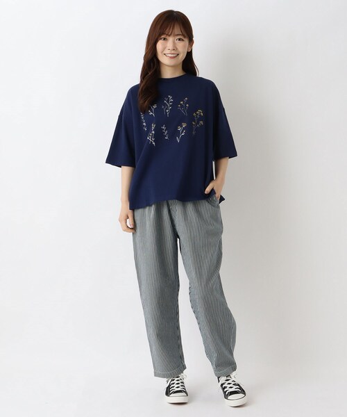 one'sterrace(ワンズテラス)の「インディゴ染め 10分丈テーパードパンツ(その他パンツ・レディース・アイボリー系8/ネイビー系5・02)」の14枚目の写真