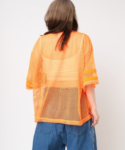 RNA(アールエヌエー)の「M2477 アップリケメッシュオーバーT(Tシャツ/カットソー・レディース・オレンジ/ホワイト/ブラック・MEDIUM)」の9枚目の写真