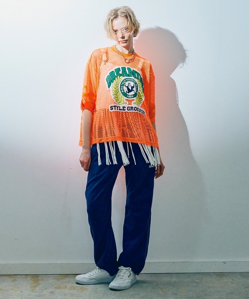 RNA(アールエヌエー)の「M2477 アップリケメッシュオーバーT(Tシャツ/カットソー・レディース・オレンジ/ホワイト/ブラック・MEDIUM)」の21枚目の写真