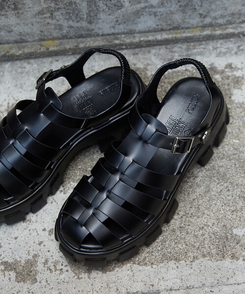 PUBLUX（パブリュクス）の「MARY QUANT × PUBLUX/マリークワント ワンポイント グルカサンダル　限定展開（サンダル・レディース・ブラック/オリーブ・M/L）」の5枚目の写真