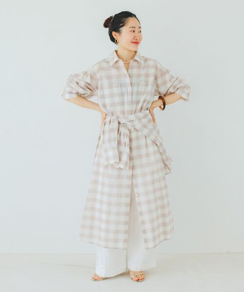 le.coeur blanc（ルクールブラン）の「シアーチェックシャツワンピース（シャツワンピース・レディース・ベージュ系その他2/ブルー系その他2/ブラック系その他・38）」の9枚目の写真