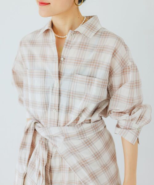 le.coeur blanc（ルクールブラン）の「シアーチェックシャツワンピース（シャツワンピース・レディース・ベージュ系その他2/ブルー系その他2/ブラック系その他・38）」の15枚目の写真