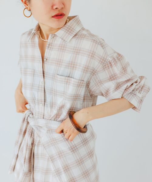 le.coeur blanc（ルクールブラン）の「シアーチェックシャツワンピース（シャツワンピース・レディース・ベージュ系その他2/ブルー系その他2/ブラック系その他・38）」の19枚目の写真