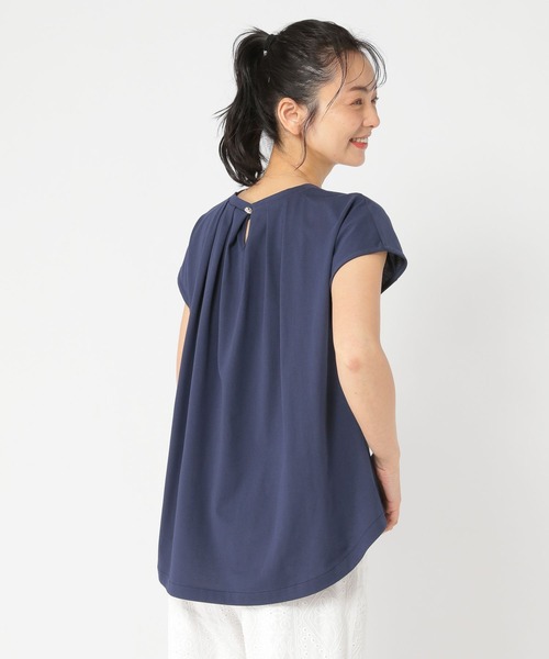 studio CLIP(スタディオクリップ)の「《ウタオ》UVカットバックギャザーTシャツ(Tシャツ/カットソー・レディース・ネイビー/ライトブルー・FREE)」の12枚目の写真