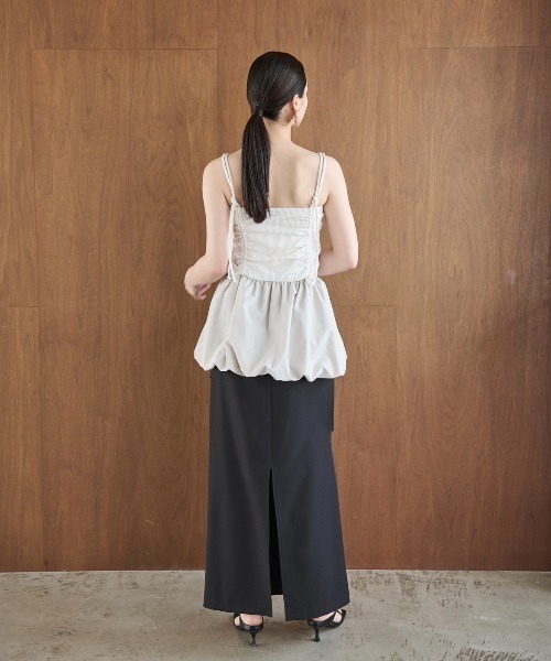 AIC.（エーアイシー）の「シャーリングバルーンキャミソール（キャミソール・レディース・アイボリー/チャコールグレー・FREE）」の11枚目の写真