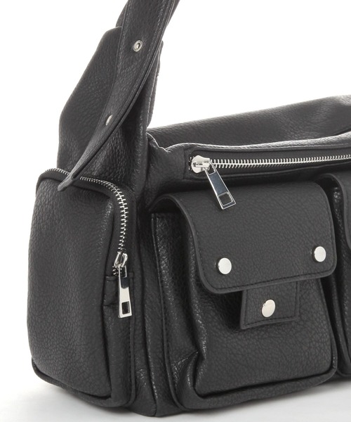 LAKOLE（ラコレ）の「ZIPコンビポケットワンショルダーバッグ / 495400（ショルダーバッグ・レディース・オフホワイト/ブラック/ブラウン/レッド/シルバー/ロイヤルブルー・FREE）」の10枚目の写真