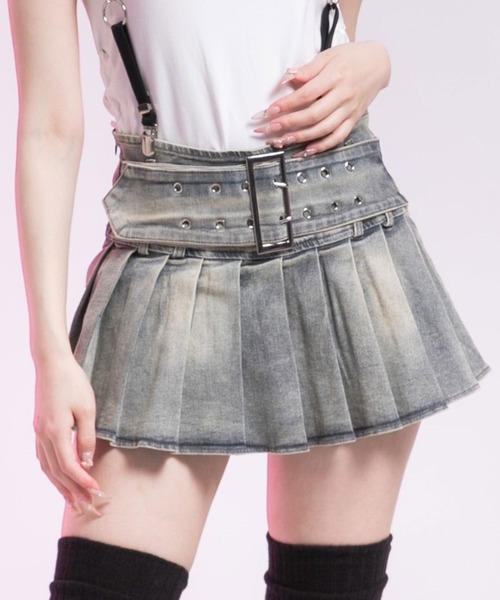 Diable baiser(ディアブルベーゼ)の「プリーツミニデニムスカート(スカート・レディース・ブルー/ブラック・SMALL/MEDIUM/LARGE/LL)」の1枚目の写真