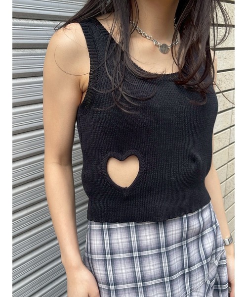EVRIS(エヴリス)の「ハートカッティングニットトップス(ニット/セーター・レディース・ブラック/ブルー/ホワイト/ピンク・FREE)」の3枚目の写真