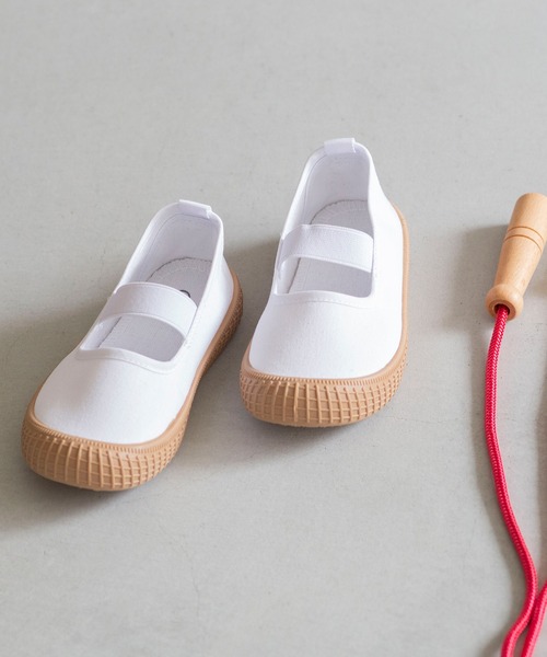 welleg（ウェレッグ）の「甲ゴムバンド 子ども用 上履き 上靴（スニーカー・キッズ・ブルー/ブラウン/ピンク/ホワイト/オレンジ/パープル・14.0cm/14.5cm/15.0cm/15.5cm/16.0cm/16.5cm/17.0cm/17.5cm/18.0cm/18.5cm/19.0cm/19.5cm/20.0cm/20.5cm/13.5cm）」の2枚目の写真