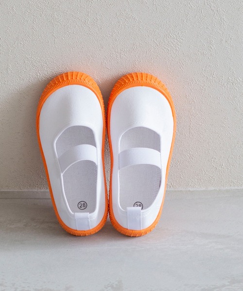 welleg（ウェレッグ）の「甲ゴムバンド 子ども用 上履き 上靴（スニーカー・キッズ・ブルー/ブラウン/ピンク/ホワイト/オレンジ/パープル・14.0cm/14.5cm/15.0cm/15.5cm/16.0cm/16.5cm/17.0cm/17.5cm/18.0cm/18.5cm/19.0cm/19.5cm/20.0cm/20.5cm/13.5cm）」の6枚目の写真