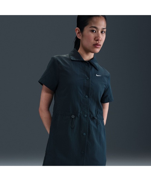 NIKE（ナイキ）の「ナイキ NIKE ナイキ  NSW EVRYTHNG WVN SS ミニ ドレス（チュニック・レディース・ネイビー/ブラック・M/L）」の14枚目の写真