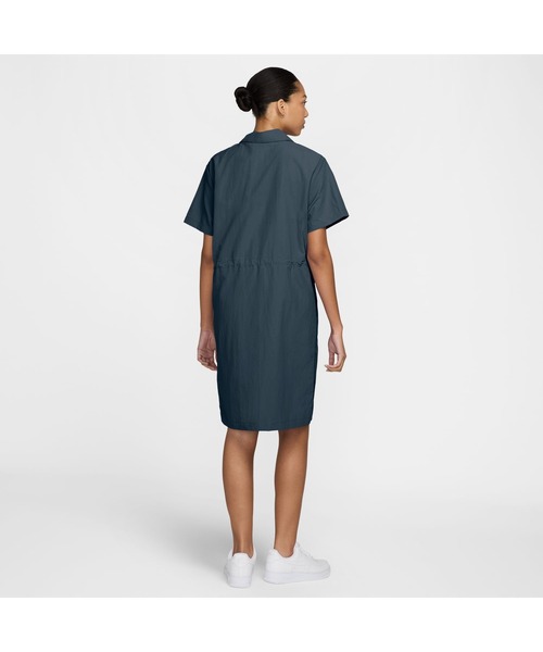 NIKE（ナイキ）の「ナイキ NIKE ナイキ  NSW EVRYTHNG WVN SS ミニ ドレス（チュニック・レディース・ネイビー/ブラック・M/L）」の11枚目の写真