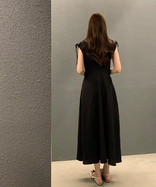 LAFFMO（ラフモ）の「Vネックノースリーブシャツワンピース（ワンピース・レディース・ブラック/ホワイト/キャメル・F）」の17枚目の写真