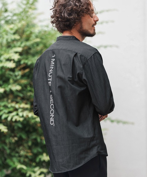 1minute 1second(ワンミニットワンセカンド)の「ms6159-oxford band collar shirt with logo print バンドカラーシャツ(シャツ/ブラウス・メンズ・ネイビー/ブラック×ホワイト/ブラック×ブラック・S/M/L/XL)」の1枚目の写真