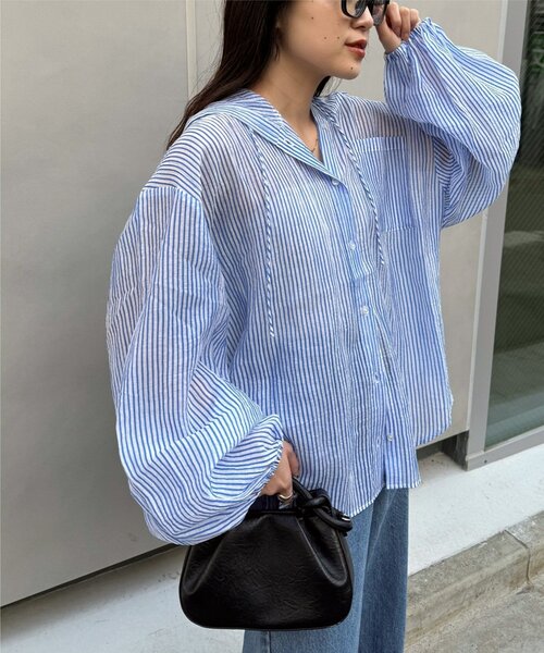 CIAOPANIC TYPY（チャオパニックティピー）の「【新色追加/体型カバーも叶う】フード付きシアーシャツ（シャツ/ブラウス・レディース・グリーン/ブラウン/ホワイト/ブラック/モカ/イエロー/ブルー/オフホワイト/ブラック系その他/サックスブルー/ベージュ/レモンイエロー・ONE SIZE）」の9枚目の写真