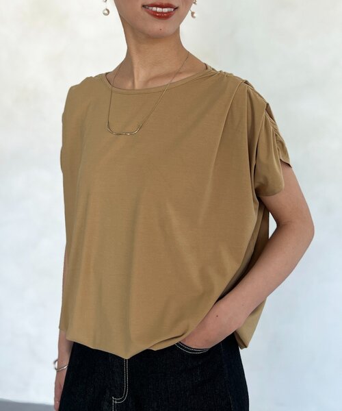 Chez toi(シェトワ)の「肩ギャザーバルーンカットソー(Tシャツ/カットソー・レディース・オレンジ/ブラック/ベージュ・FREE)」の5枚目の写真