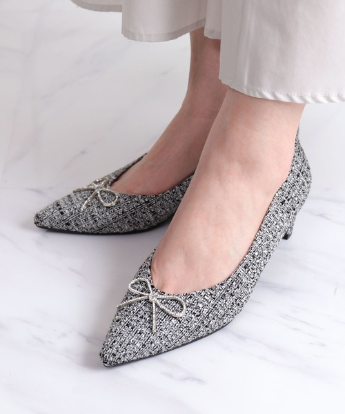 ラインストーンリボンポインテッドトゥローヒールパンプス アルテミス