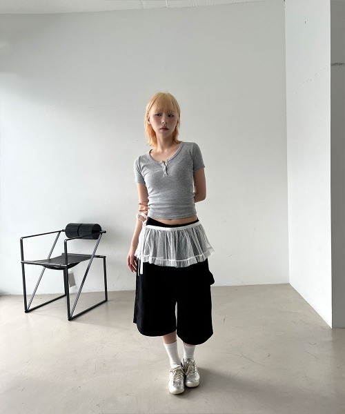4INT.(フォイント)の「ヘンリーネック 無地 クロップド 半袖 Tシャツ(Tシャツ/カットソー・レディース・ホワイト/ブラック/グレー・FREE)」の15枚目の写真