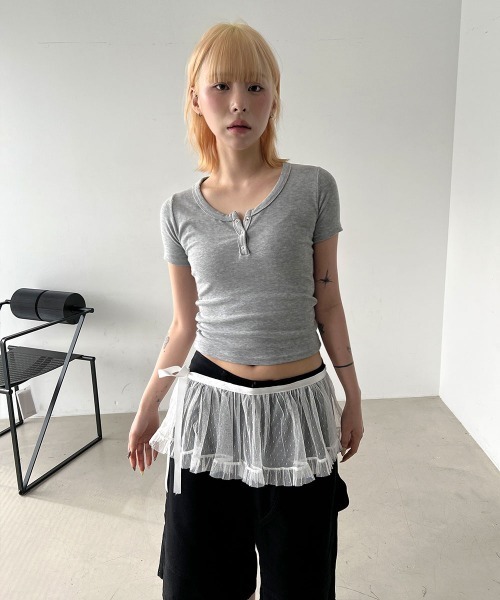 4INT.(フォイント)の「ヘンリーネック 無地 クロップド 半袖 Tシャツ(Tシャツ/カットソー・レディース・ホワイト/ブラック/グレー・FREE)」の19枚目の写真